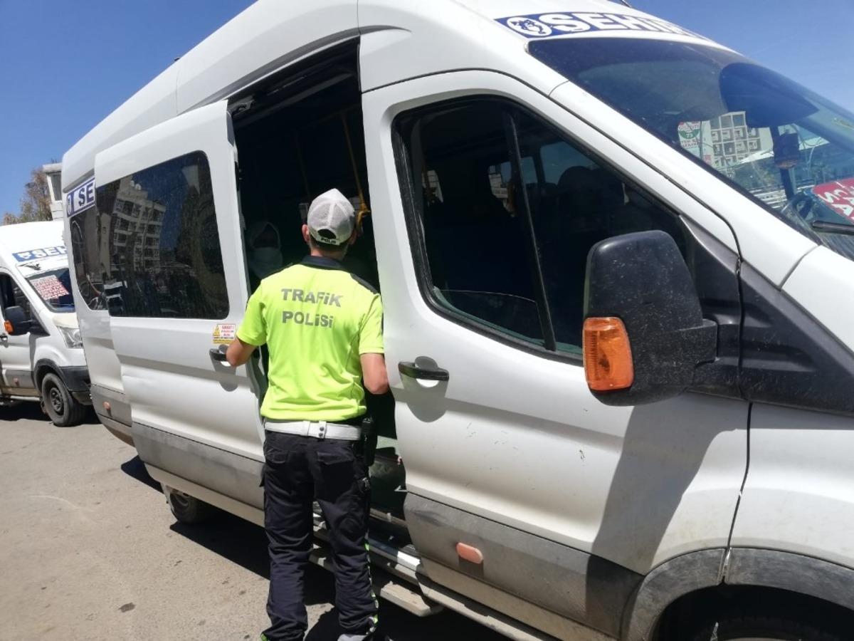 Cizre&rsquo;de korona vir&uuml;s denetimleri devam ediyor