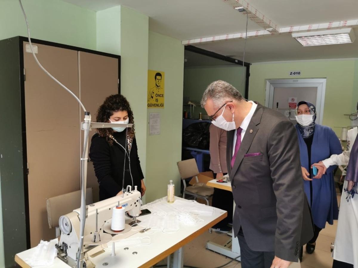 Ahlatcı&rsquo;dan maske &uuml;retimi yapan kadınlara teşekk&uuml;r