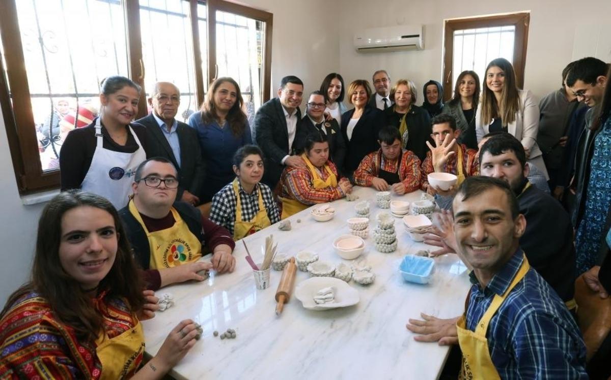 &Ouml;zel &ccedil;ocuklara &lsquo;Sevgi At&ouml;lyesi&rsquo; m&uuml;jdesi