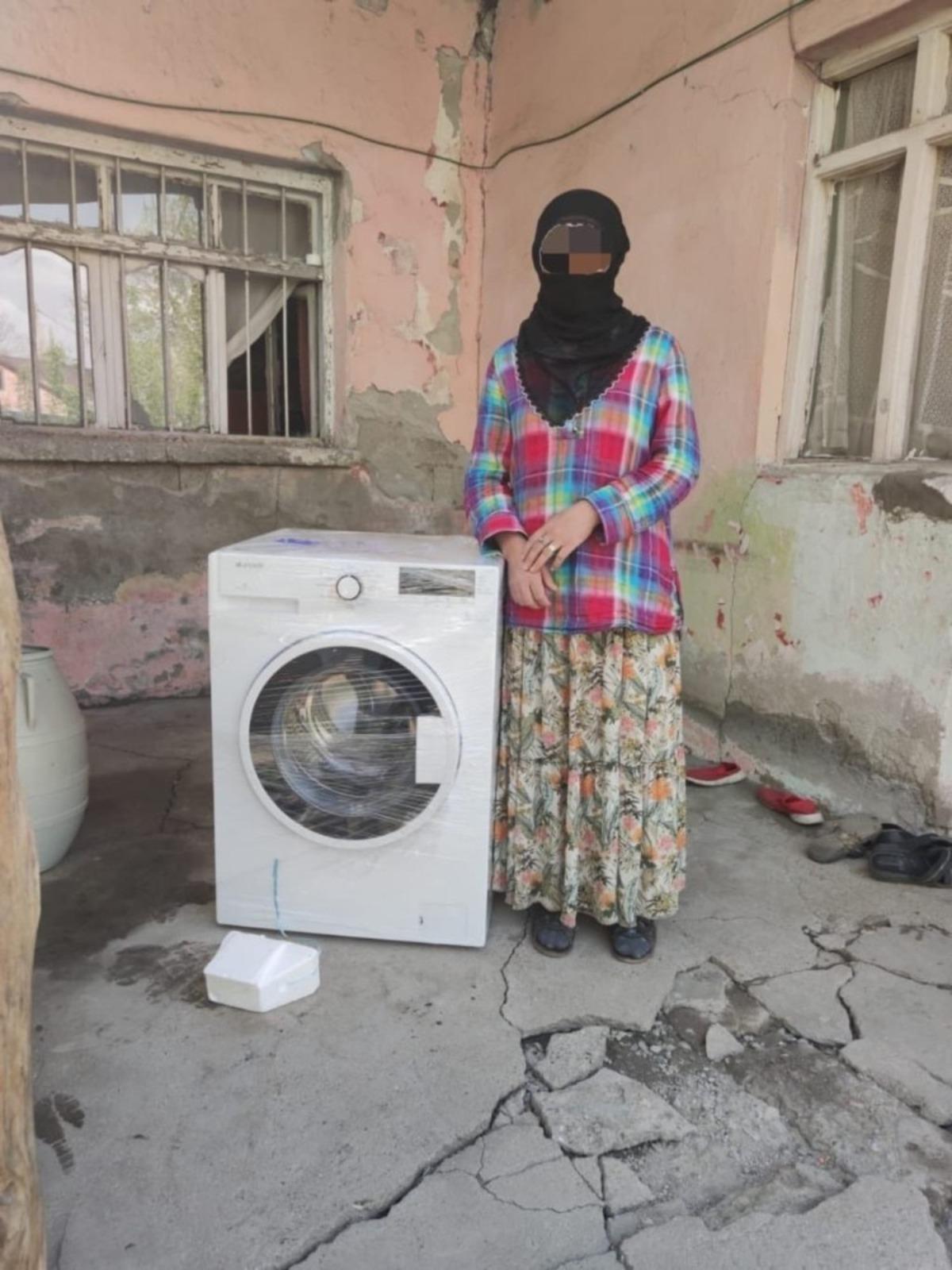 Başkan Sayan ihtiya&ccedil; sahiplerine el uzatmaya devam ediyor