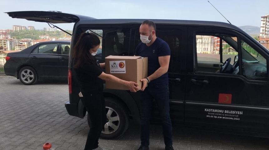 Kastamonu Belediyesi, Ramazan kolisi dağıtımını s&uuml;rd&uuml;r&uuml;yor