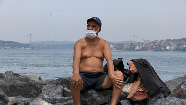 65 yaş üstü vatandaşlar Cankurtaran sahilinde denize girdi G3