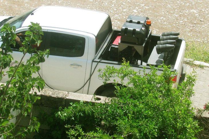 Araban’da sinek ve haşerelere karşı ilaçlı mücadele sürüyor G3