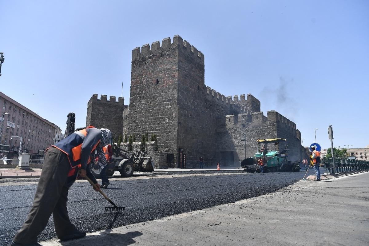 Kayseri&rsquo;de yollar yenileniyor