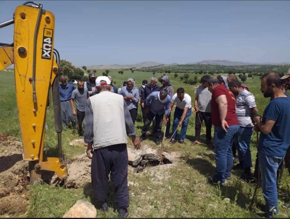 Eğil&rsquo;de su kuyusunda mahsur kalan atı belediye ekipleri kurtardı