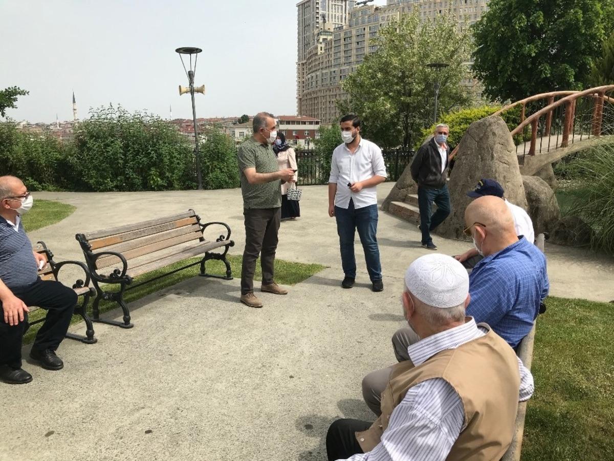 Sultangazi&rsquo;de yaşlı vatandaşları belediye başkanı karşıladı