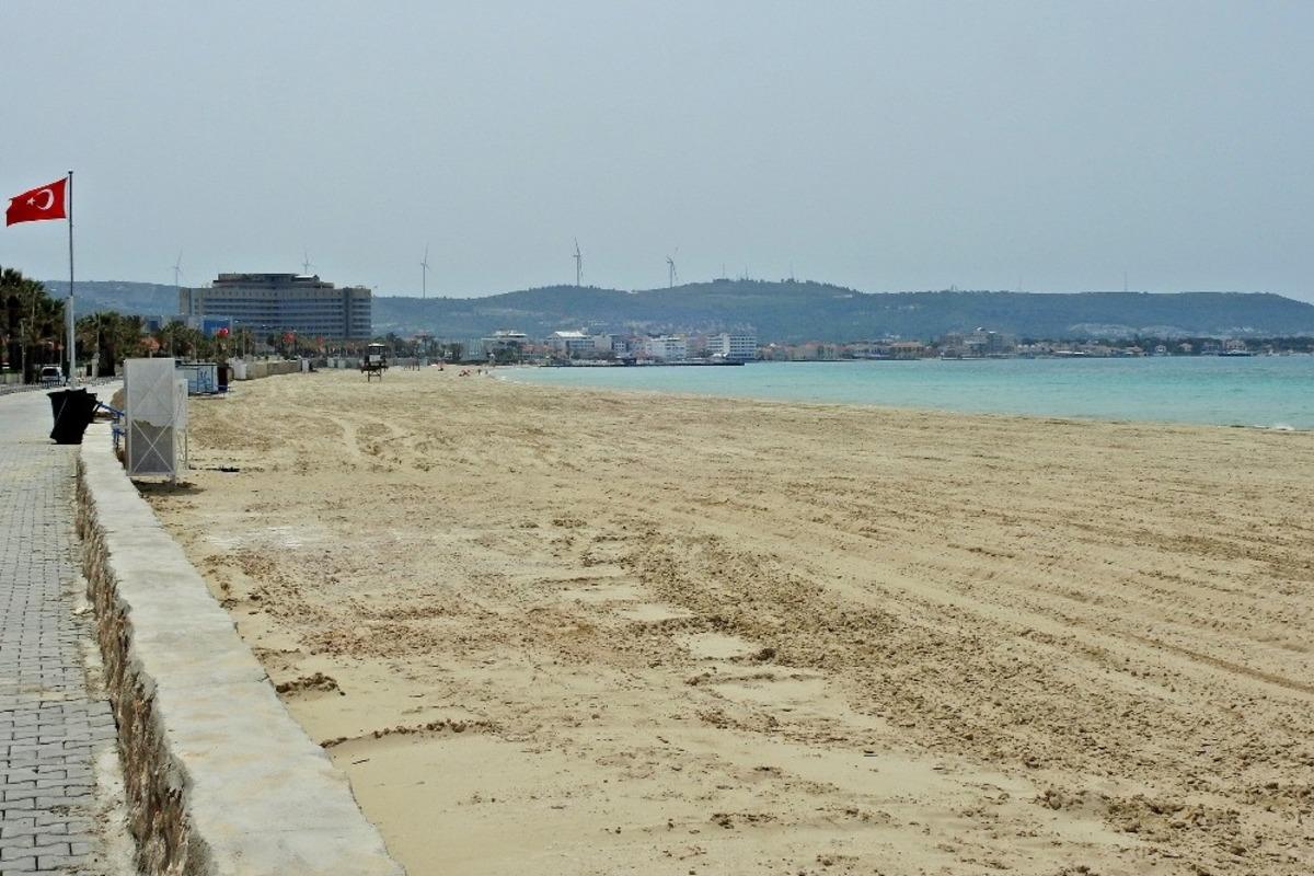 &Ccedil;eşmeli 65 yaş ve &uuml;st&uuml; vatandaş, sıcak nedeniyle sokağa &ccedil;ıkmadı