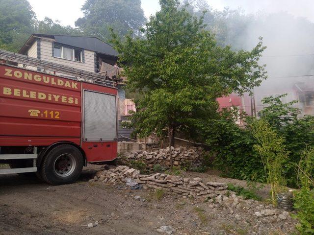 Bahçede yakılan otlar ifaiyeyi harekete geçirdi