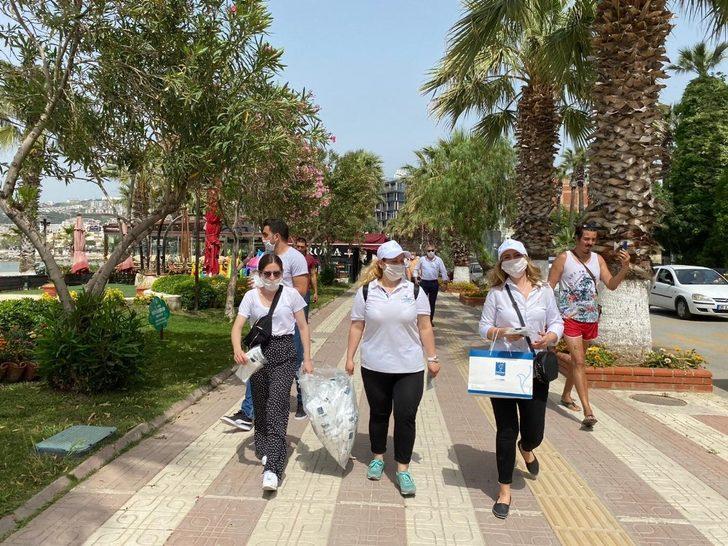 Kuşadası Belediyesi vatandaşlara 250 bin ücretsiz maske dağıttı G1