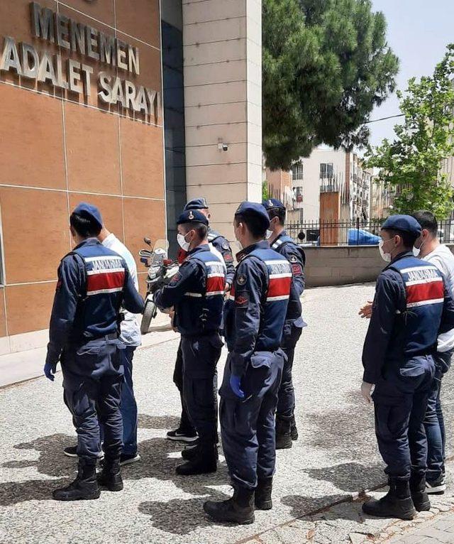 Menemen’de hayvan hırsızları jandarmanın takibinden kaçamadı