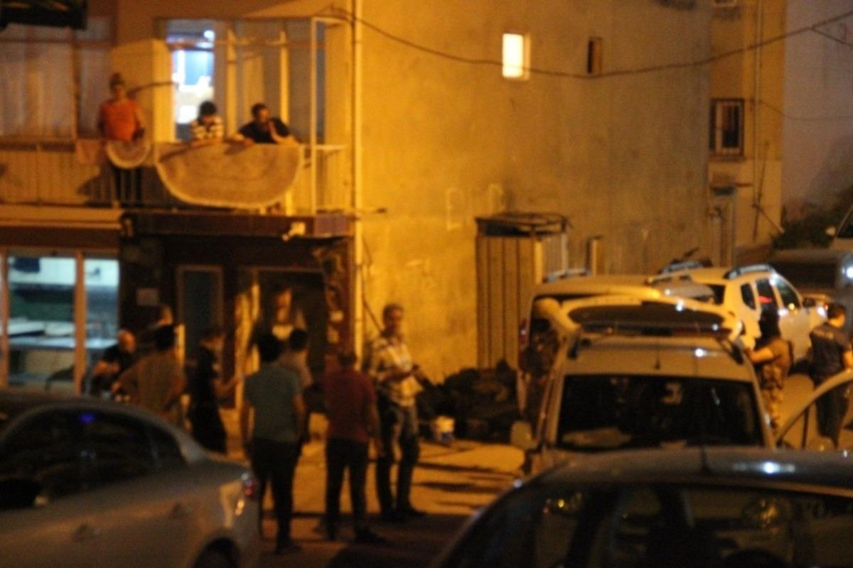 İzmir&rsquo;de hareketli saatler! 3 saatte ikna oldu