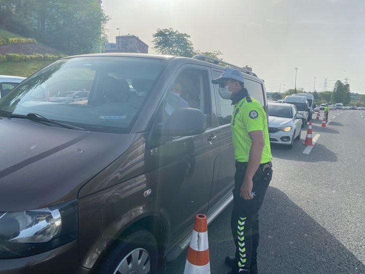 FSM'de şaşırtan görüntü! Uzun araç kuyrukları oluştu G4