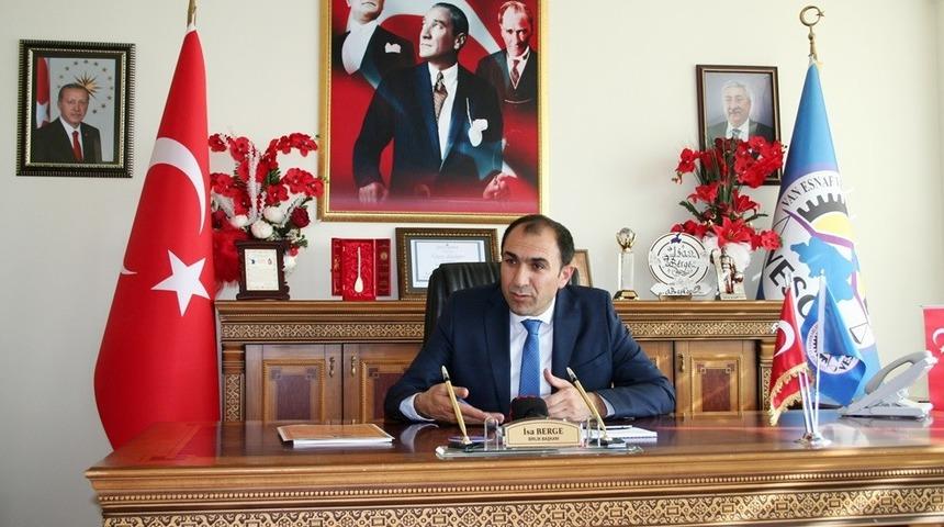 Bayram alışverişinde maske ve sosyal mesafeye dikkat