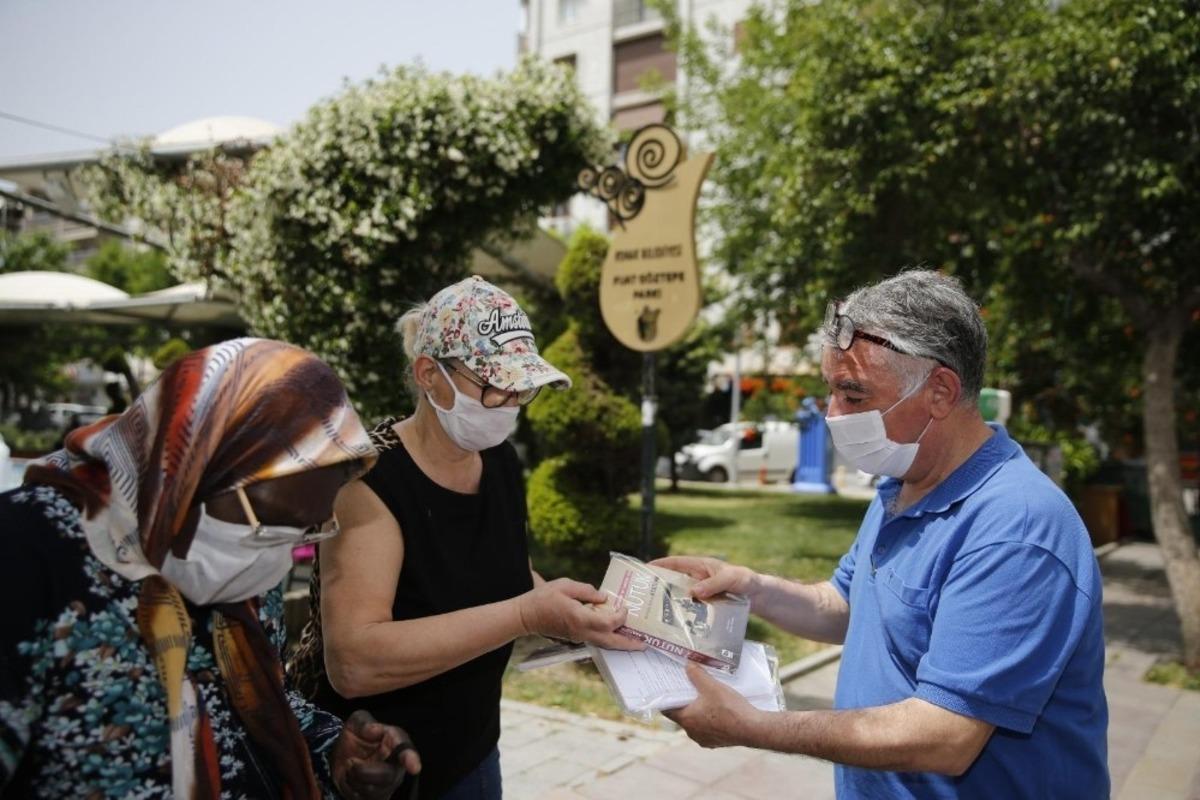 Konak&rsquo;ta 65 yaş ve &uuml;st&uuml;ne anlamlı hediye