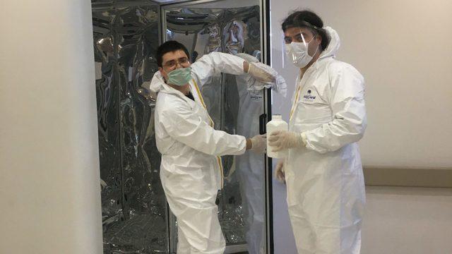 Koronavirüsü 30 saniyede öldüren dezenfeksiyon kabini tasarladılar