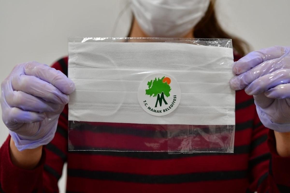 Mamak Belediyesi&rsquo;nden maske &uuml;retimi