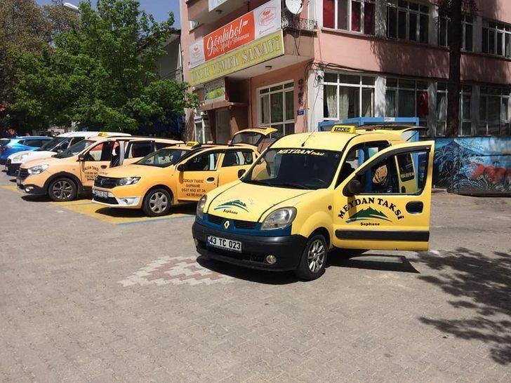 Şaphane’de taksiler dezenfekte edildi G4