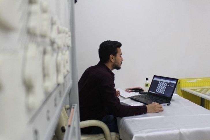 Evden çıkamayan çocuklara online satranç eğitimi G4