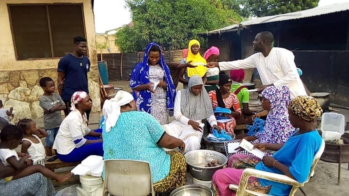 K&uuml;tahyalı dernekten Gana&rsquo;ya yardım