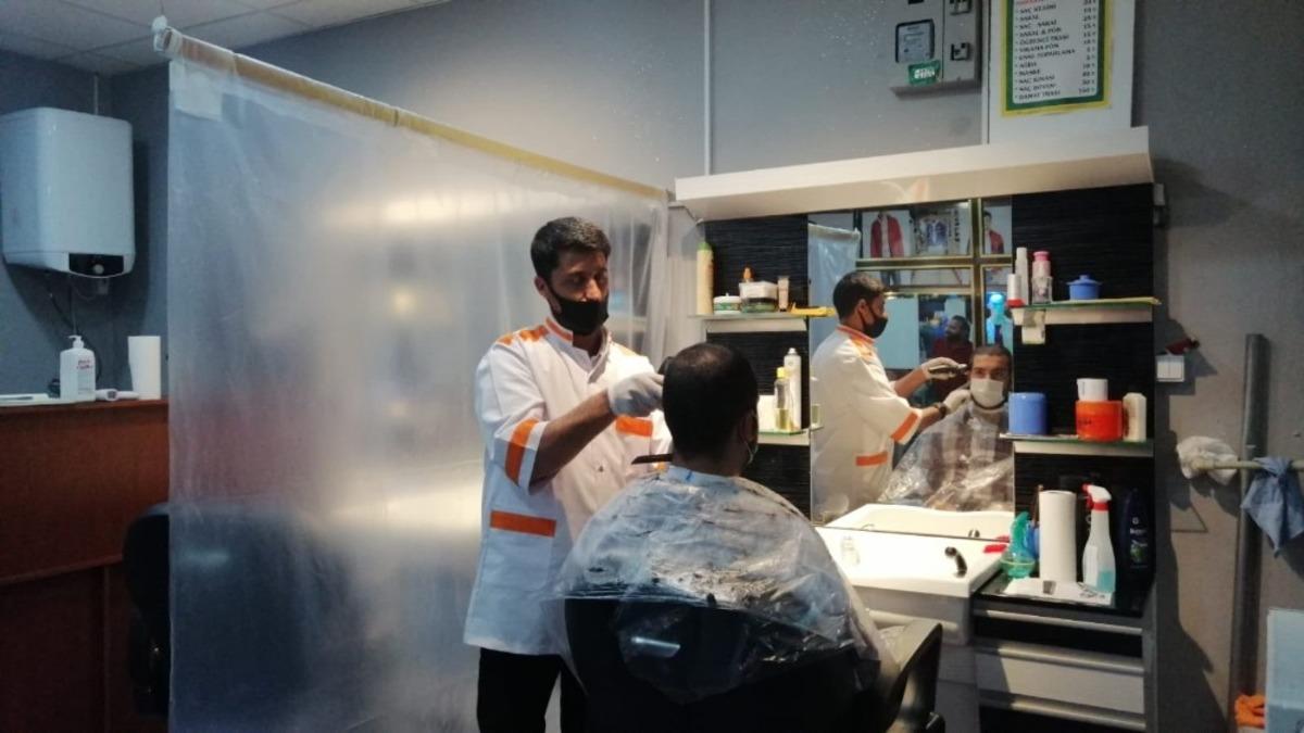 Berberden, sosyal izolasyon i&ccedil;in şeffaf izolasyon