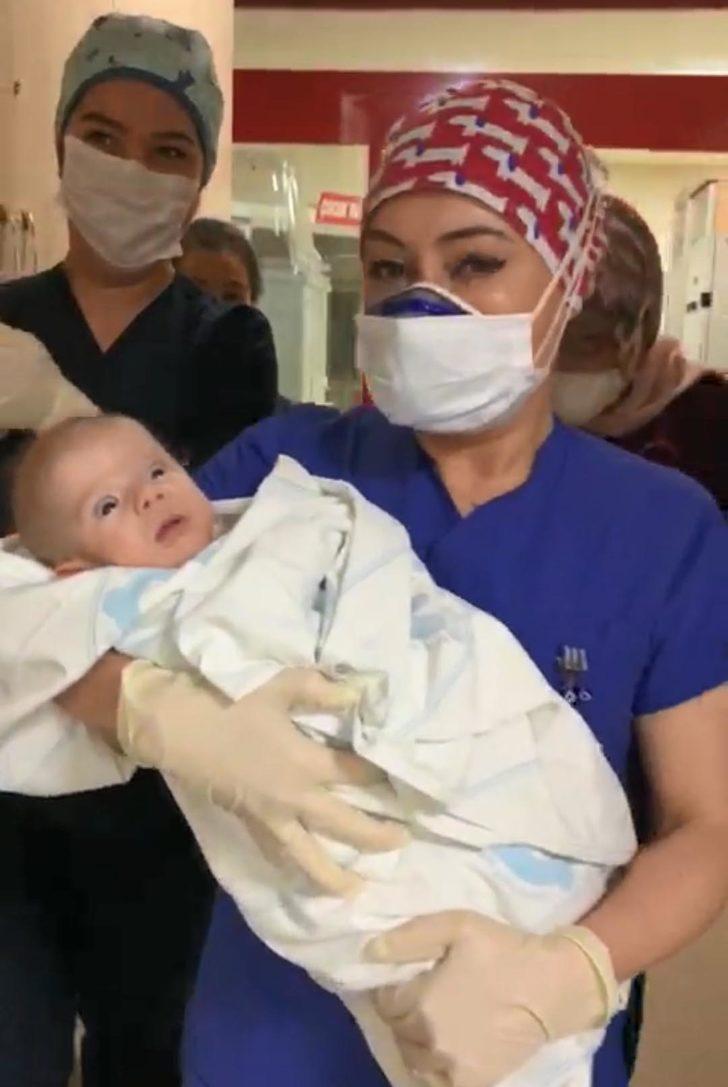 Kütahya’da 4 aylık bebek, koronavirüsü yendi G3