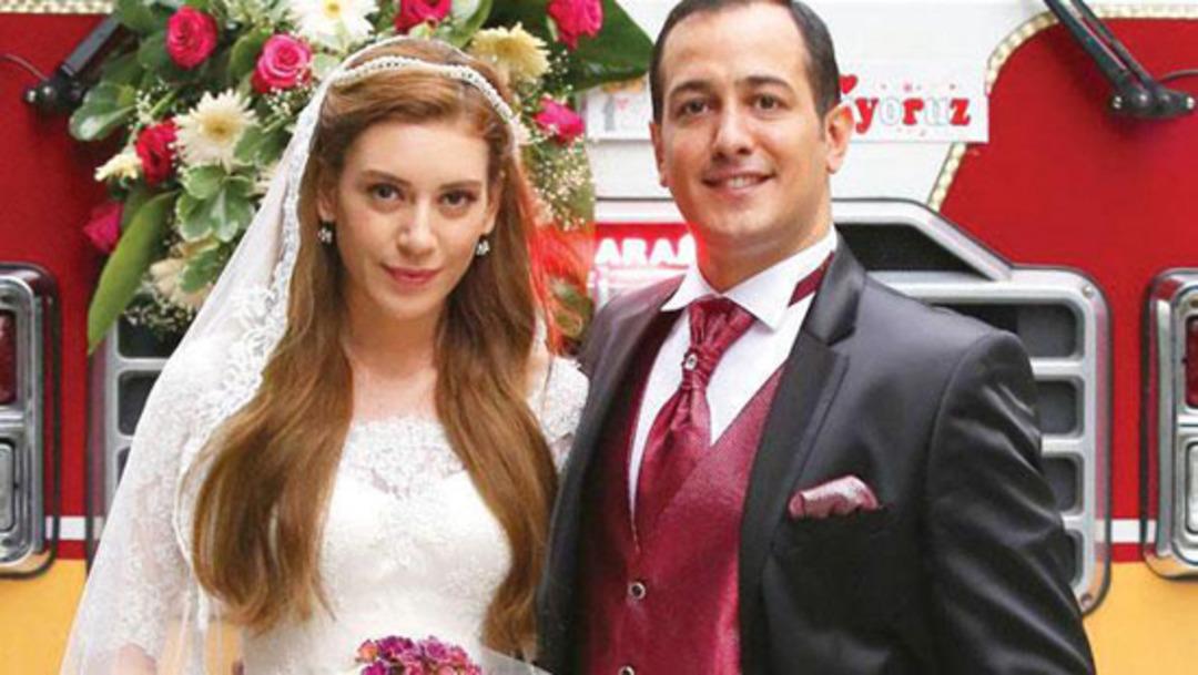 Sinem Kobal gelinlik giydi