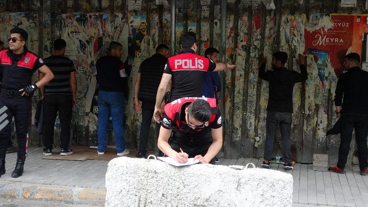 Beyoğlu'nda pes dedirten olay! 13 kişi topluca geziyorlar G5