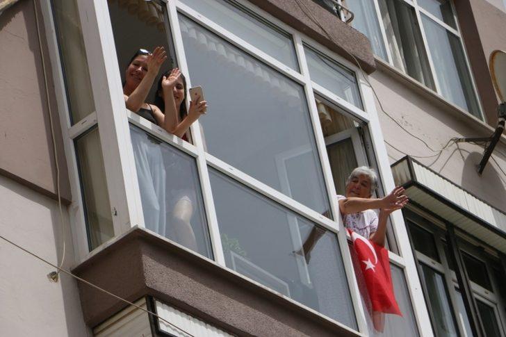 Kartal’da sokağa çıkma kısıtlaması, 19 Mayıs coşkusuna engel olmadı G5