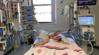 Koronavirüsü yendikten sonra kawasaki hastalığına yakalanan kızın babasından önemli uyarı