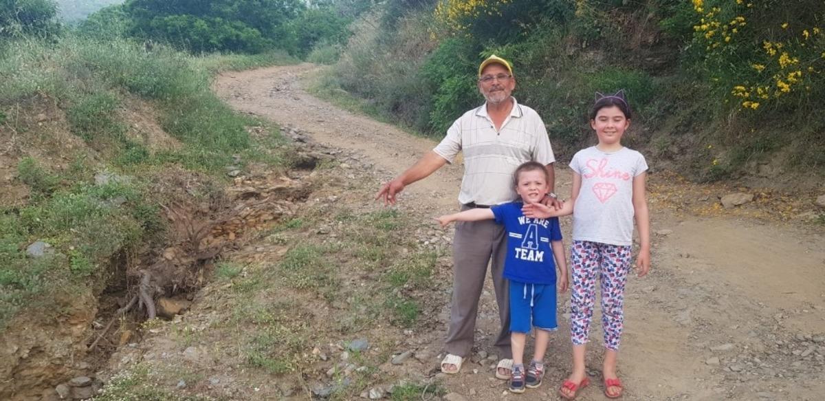 Tire&rsquo;de kiraz &uuml;reticisi yol istiyor