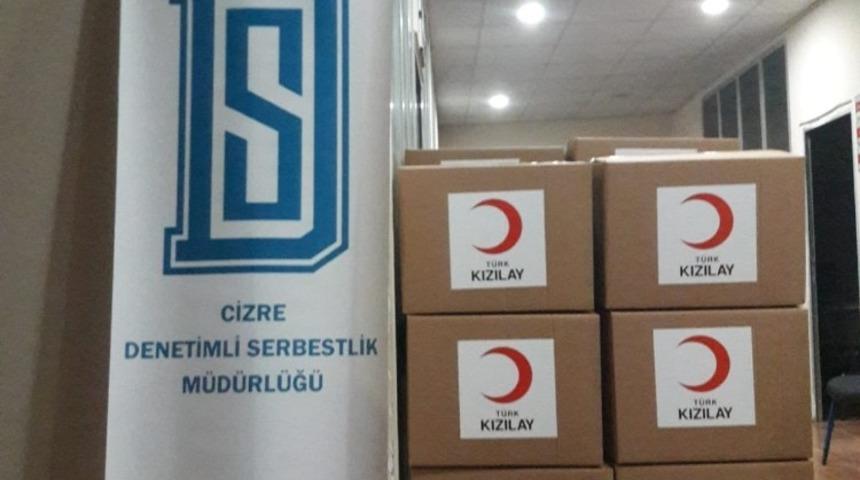 Cizre&rsquo;de y&uuml;k&uuml;ml&uuml;lere Ramazan yardımı
