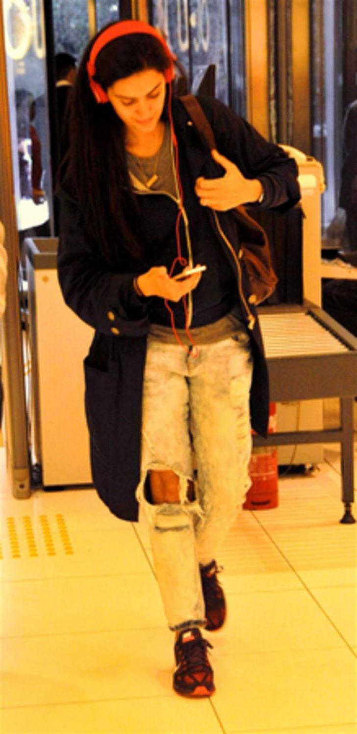 Bergüzar Korel'den sonbahar imajı G3