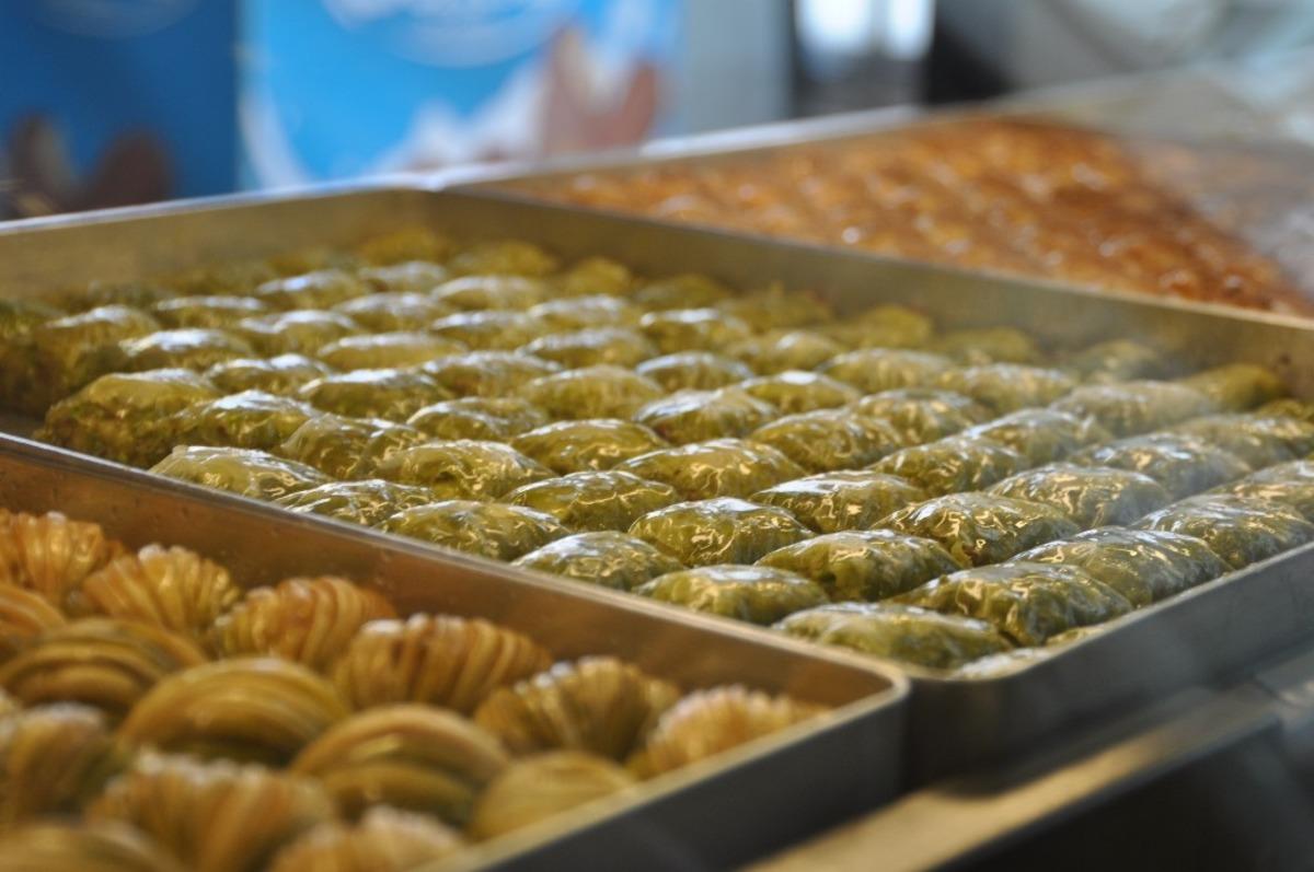 Korona vir&uuml;s Ramazan Bayramı &ouml;ncesi pastaneleri de vurdu