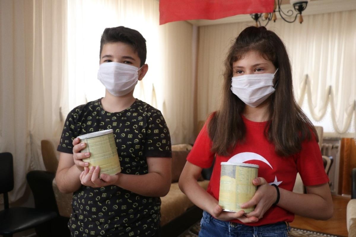 Tablet almak i&ccedil;in biriktirdikleri har&ccedil;lıklarını &rsquo;Biz Bize Yeteriz T&uuml;rkiyem&rsquo; kampanyasına bağışladılar