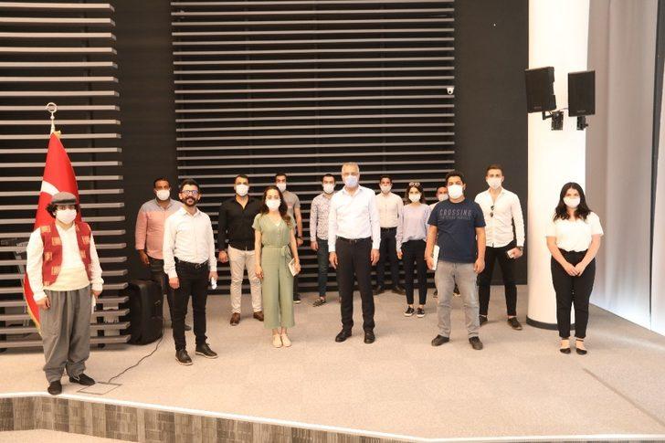 Başkan Tarhan gençlerle buluştu G1