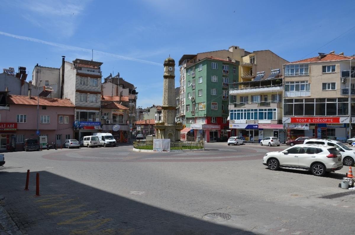 Demirci&rsquo;de maskesiz cadde ve meydanlara &ccedil;ıkılmayacak