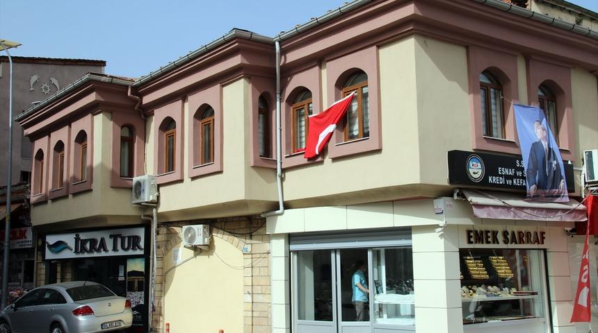 Uşak'ta bir kooperatif binası karantina altına alındı