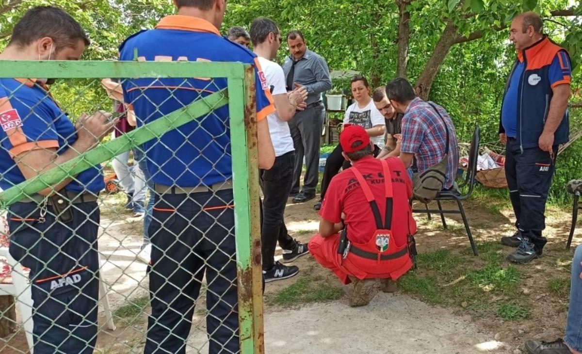 K&ouml;peğini gezdirirken kaybolan &ccedil;ocuk 6 saat sonra bulundu