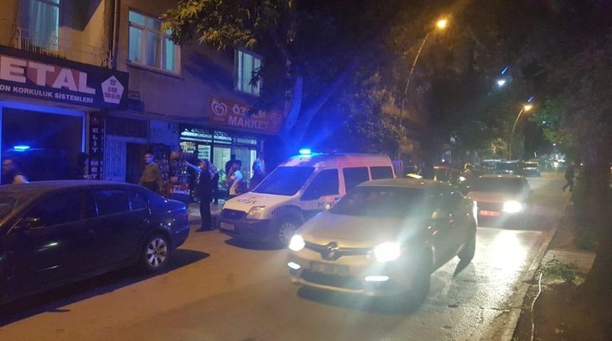 Elazığ&rsquo;da bı&ccedil;akla tartışma : 2 hafif yaralı