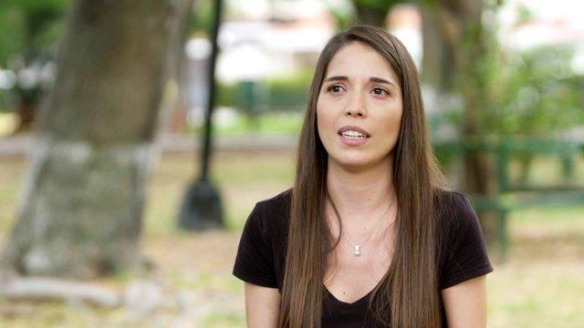 Alondra Torres Covid-19 hastalarıyla ilgilenmiyor ama o da saldırıya uğrayan doktorlar arasında.