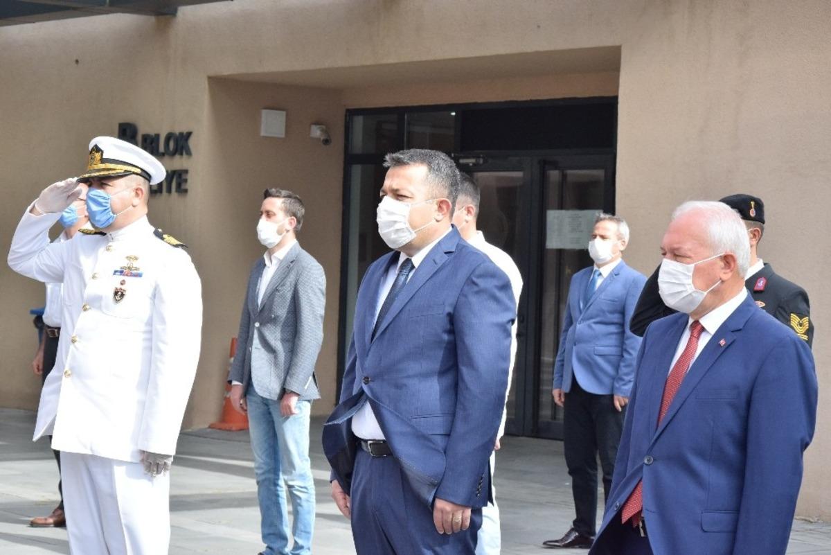 &Ccedil;anakkale&rsquo;de sosyal mesafeli 19 Mayıs kutlamaları