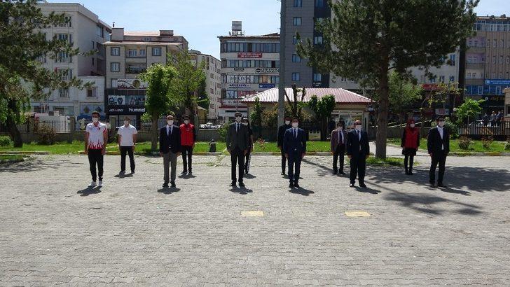 Muş’ta 19 Mayıs sosyal mesafeli kutlandı G1