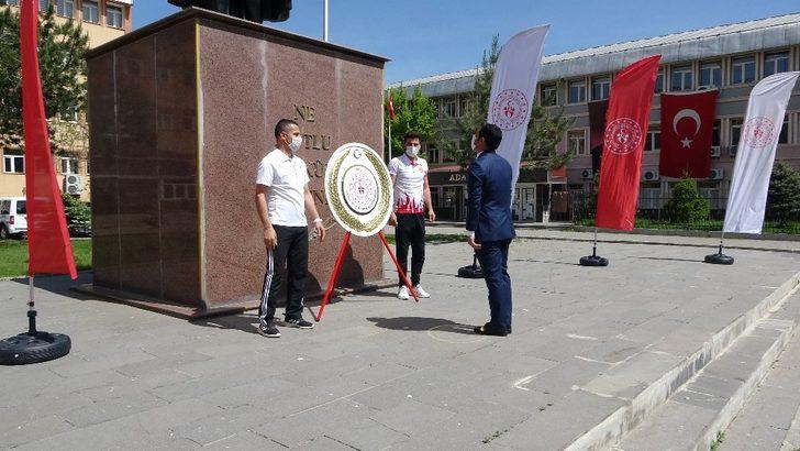 Muş’ta 19 Mayıs sosyal mesafeli kutlandı G2