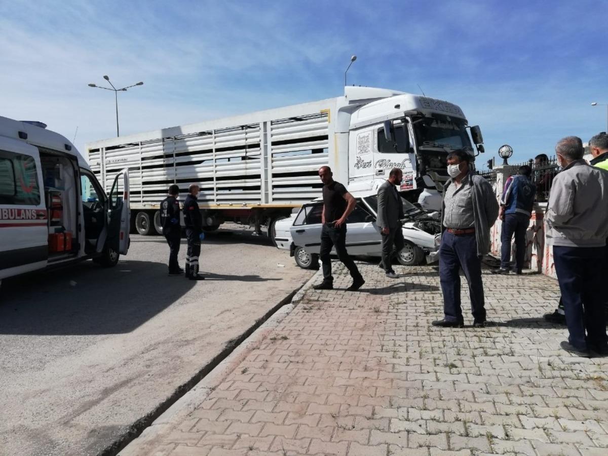 Adilcevaz&rsquo;da trafik kazası; 1 yaralı