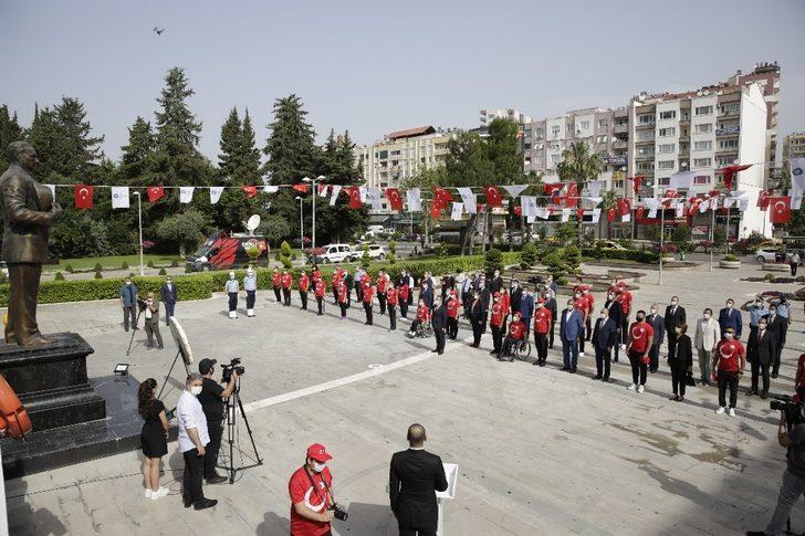 Başkan Böcek Atatürk Anıtına çelenk sundu G2