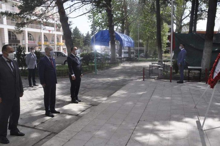 19 Mayıs Atatürk’ü Anma, Gençlik ve Spor Bayramı sosyal mesafe kurallarına uyularak kutlanıyor G4