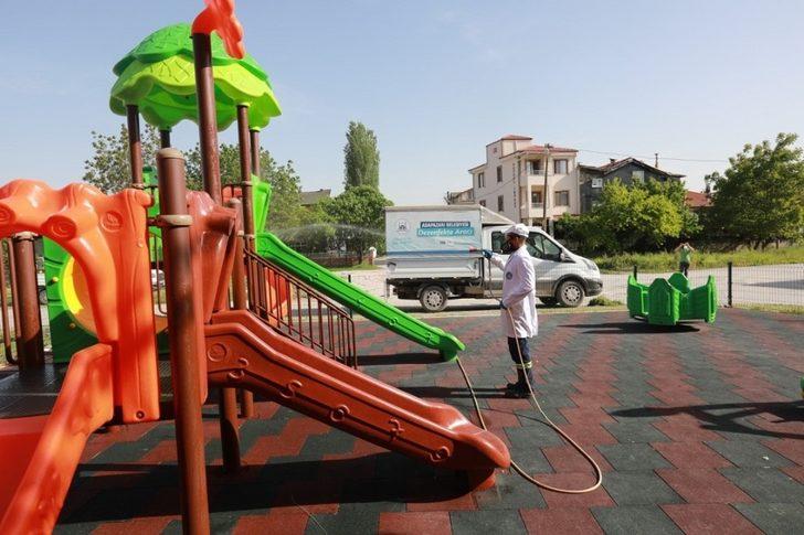 Adapazarı’nda bulunan parklar çocuklar için hazırlanıyor G3