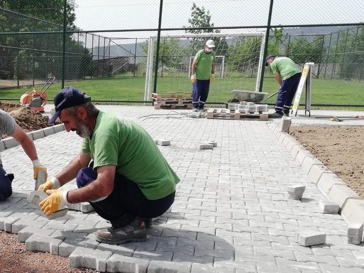 Adapazarı’nda bulunan parklar çocuklar için hazırlanıyor G5