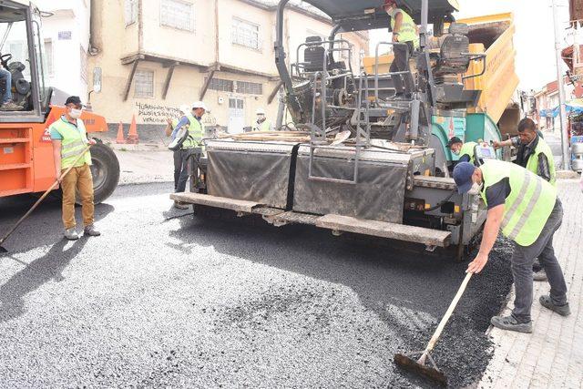 Afyonkarahisar Belediyesi asfalt sezonunu açtı