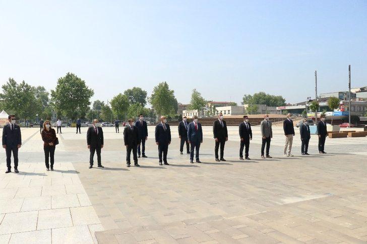 Sakarya’da 19 Mayıs kutlaması korona virüs tedbirlerine göre yapıldı G1